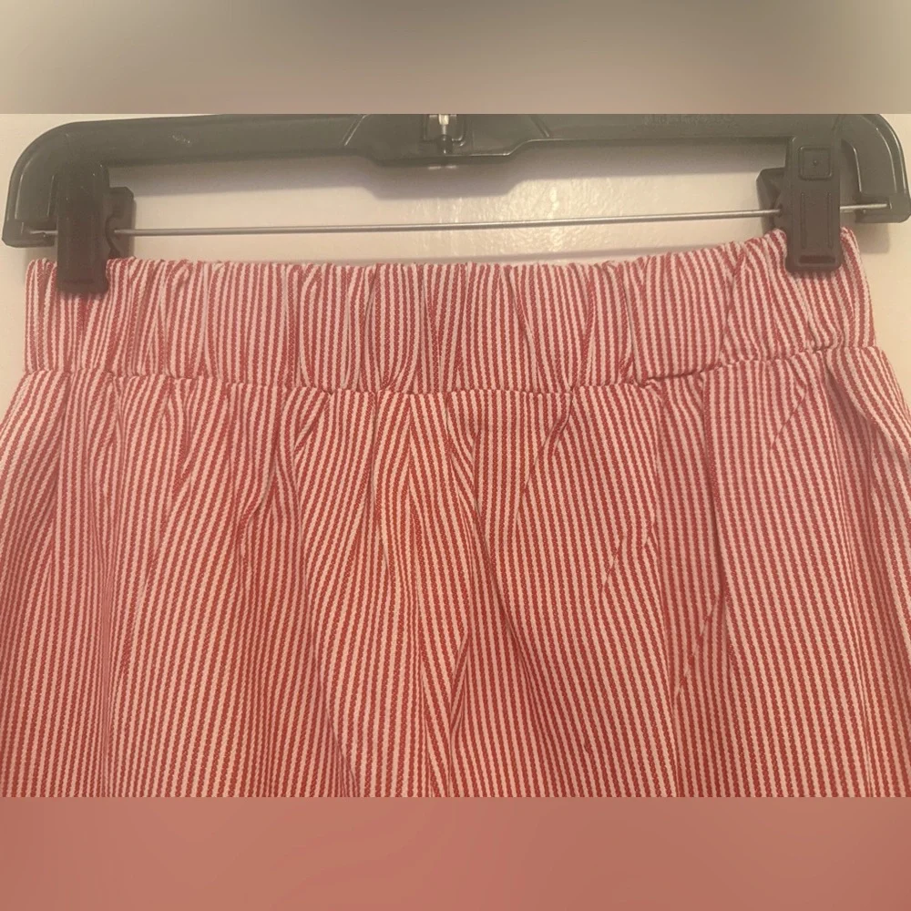 NWT Davi & Dani red white stripe crop pant women’s small - Picture 4 of 5